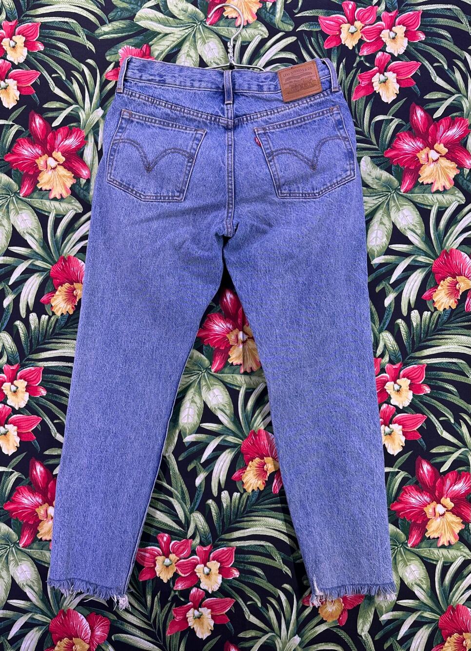 Vintage BIG E Levi’s Premium Wedgie Capri Jeans Size 28